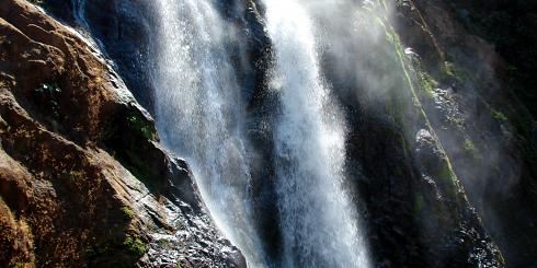 Gewaesser Wasserfall 